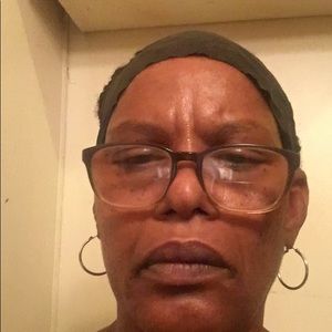 Meet your Posher, Annette